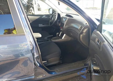 2011 Subaru Forester 2.5X Premium из США, поврежденный, VIN JF2SHADC5BH762824